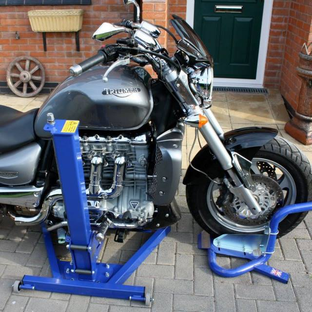 THE SUPER STRONG MOTORCYCLE LIFT